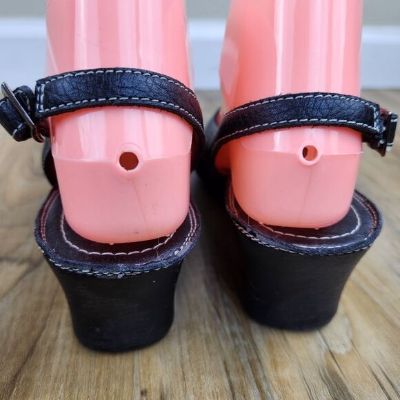 🐞Dockers Black Leather Wedge Sandals Size 6 - Picture 8 of 12